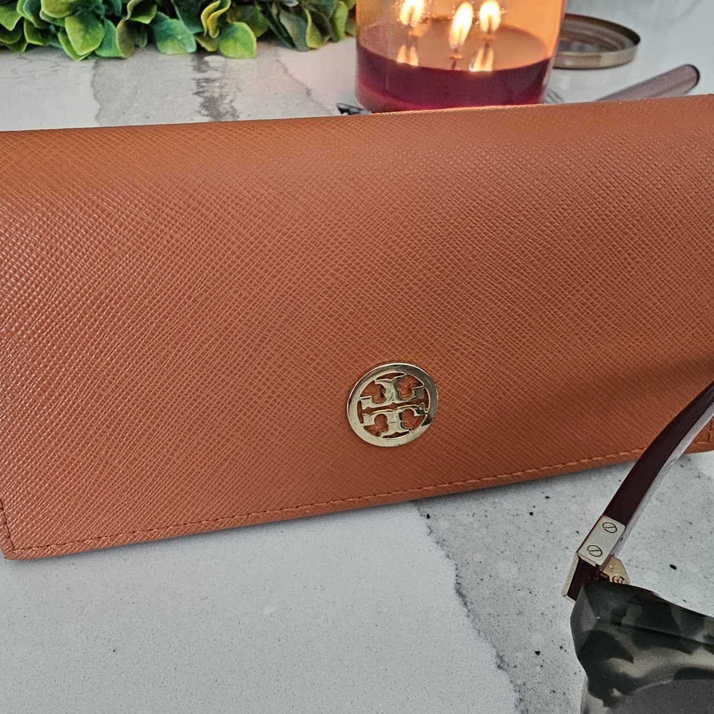 Tory Burch Tortoise Shell Sunglasses - Picture 3 of 13